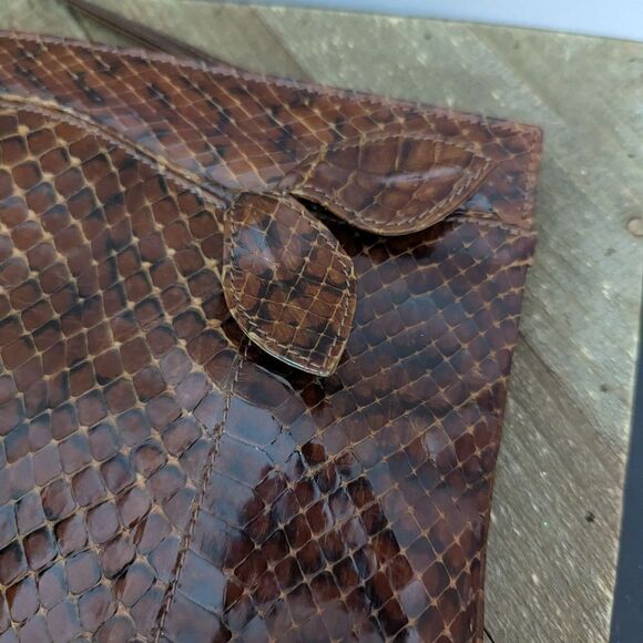 Vintage Leather Purse, Embossed Faux Snake Skin shoulder bag brown 1970s - Picture 5 of 10